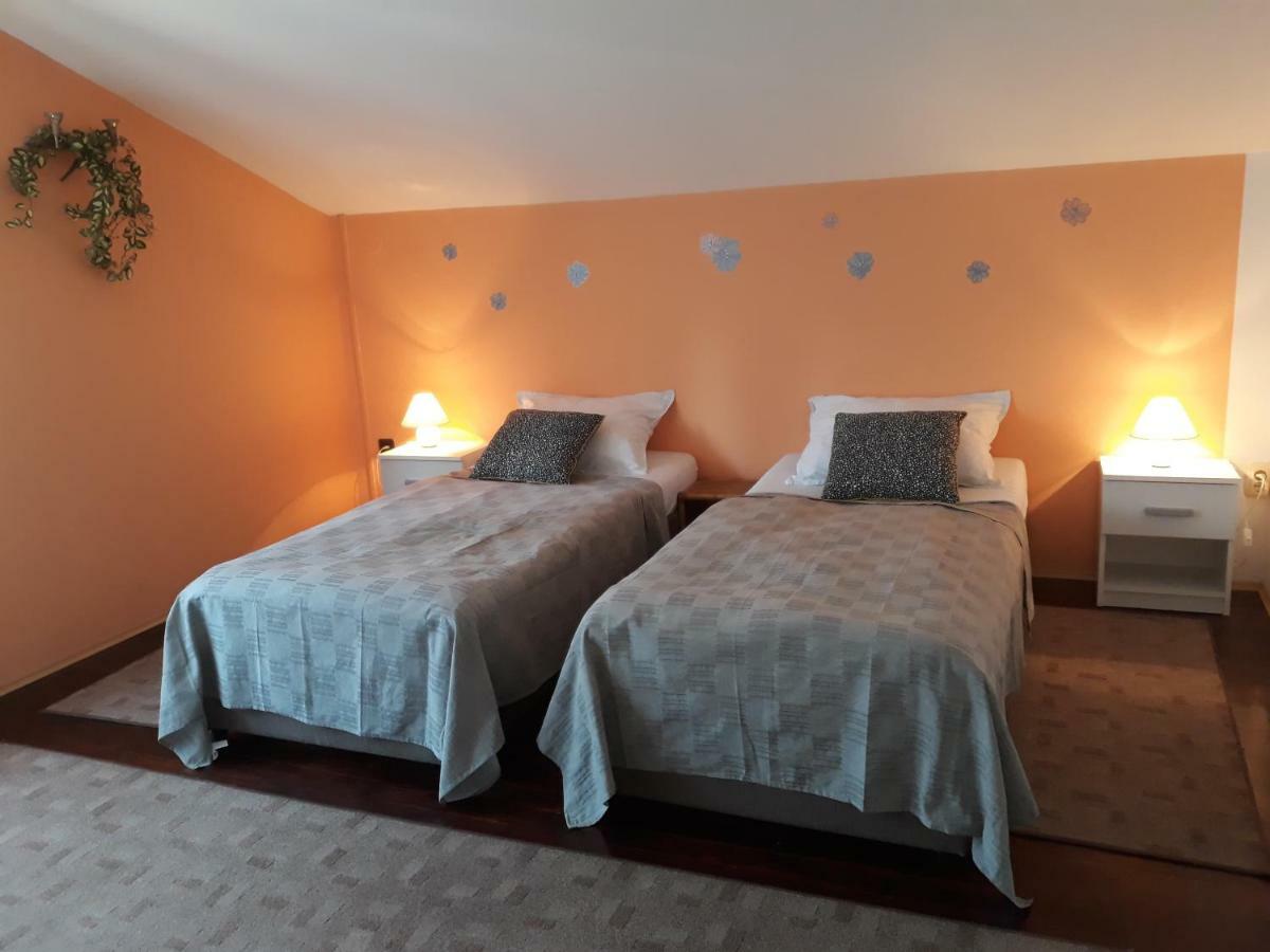 Apartmani Kristanic Карловац Екстериор снимка