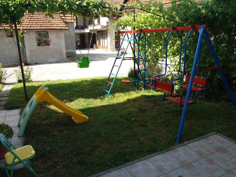 Apartmani Kristanic Карловац Екстериор снимка