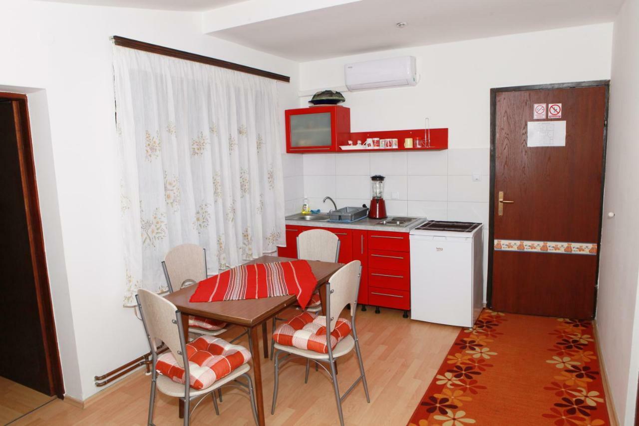 Apartmani Kristanic Карловац Екстериор снимка